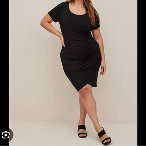 Torrid Black Ruched Short Sleeve Dress - Size 2X - NWT